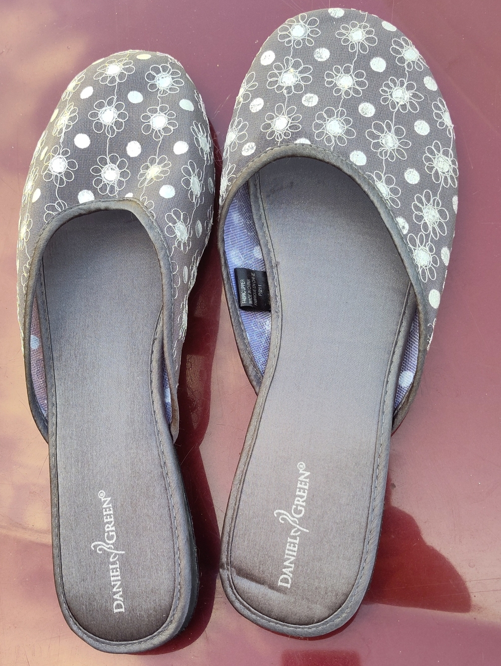 Daniel Green Women's Gray Floral Slip-On Clogs